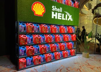 售价 RM280 起！Shell Helix Power & Protect 我国发表，主打环保 + 性能 + 油耗，全球首个纯净度 99.5% 天然气基础油制成的引擎油！