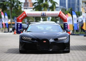 Johor 王储（TMJ）开车价约 RM17,000,000 的 Bugatti Chiron SuperSport 新超跑出席公开活动！成为全场焦点！