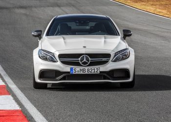 我国值得入手的性能车：Mercedes-AMG C63 S！约 RM468,000 买到，最后的 4.0L V8 Turbo 引擎，马力 517Hp，3.9秒100KM/H！