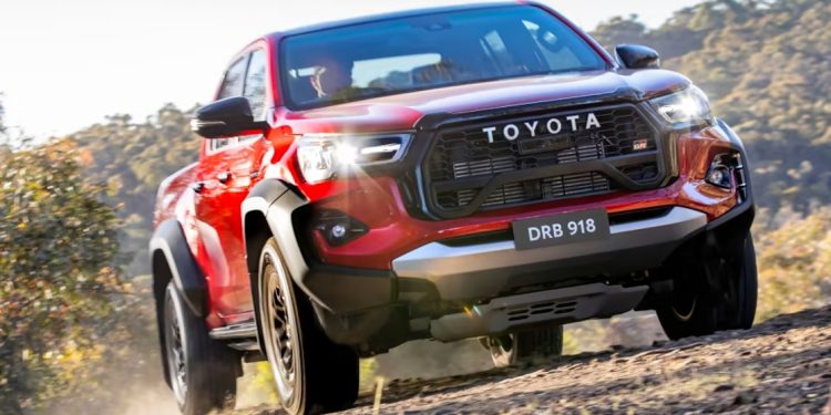 我国也即将发表！2023 Toyota Hilux GR Sport 登场，马力 221Hp，外形更霸气，操控更强！