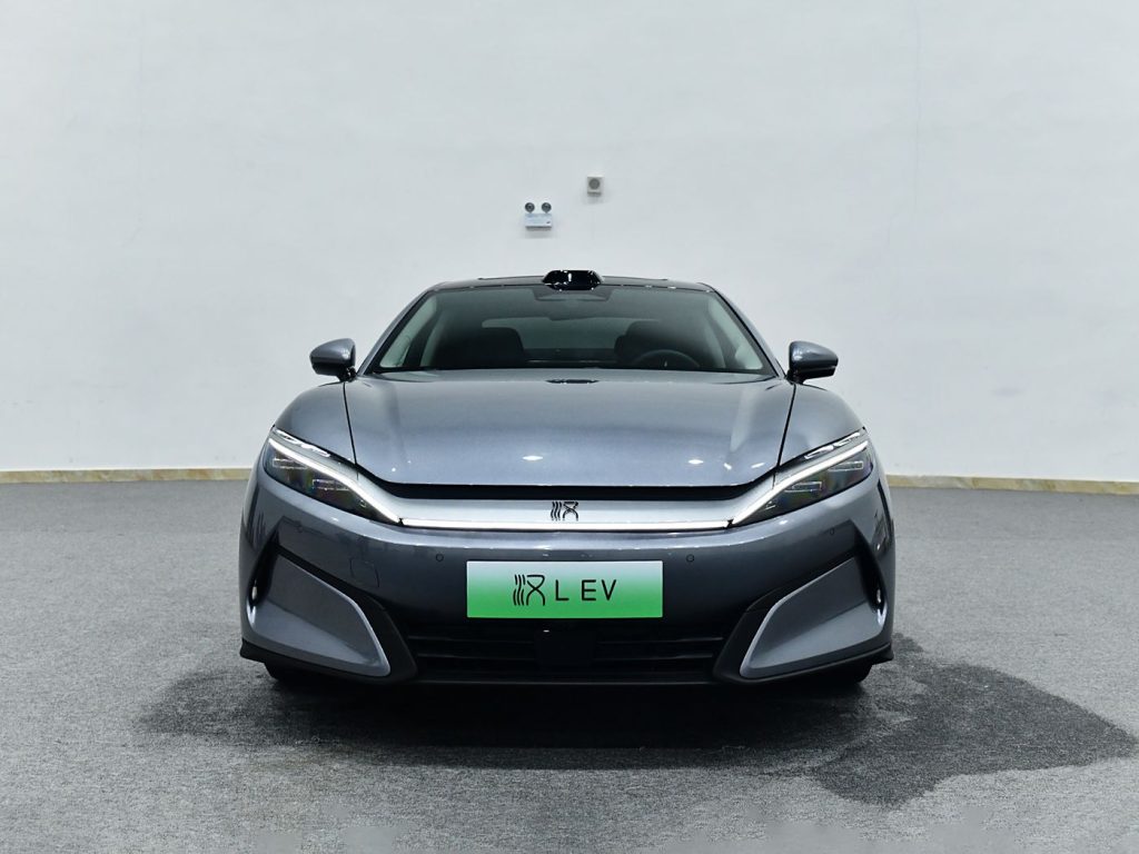 BYD 最强车型登场!BYD 汉 L 登场,马力 1086Hp,充电 5 分钟可走 400KM,2.7秒100KM/H! - AUTO123