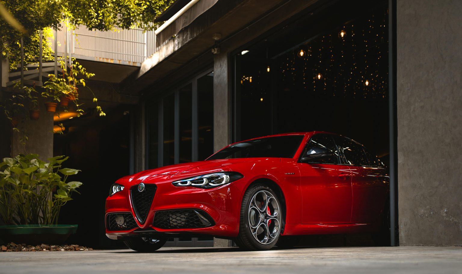 预售价 RM400,000！全新 Alfa Romeo Giulia Veloce 来到我国，2.0L Turbo / 280Hp / RWD ...