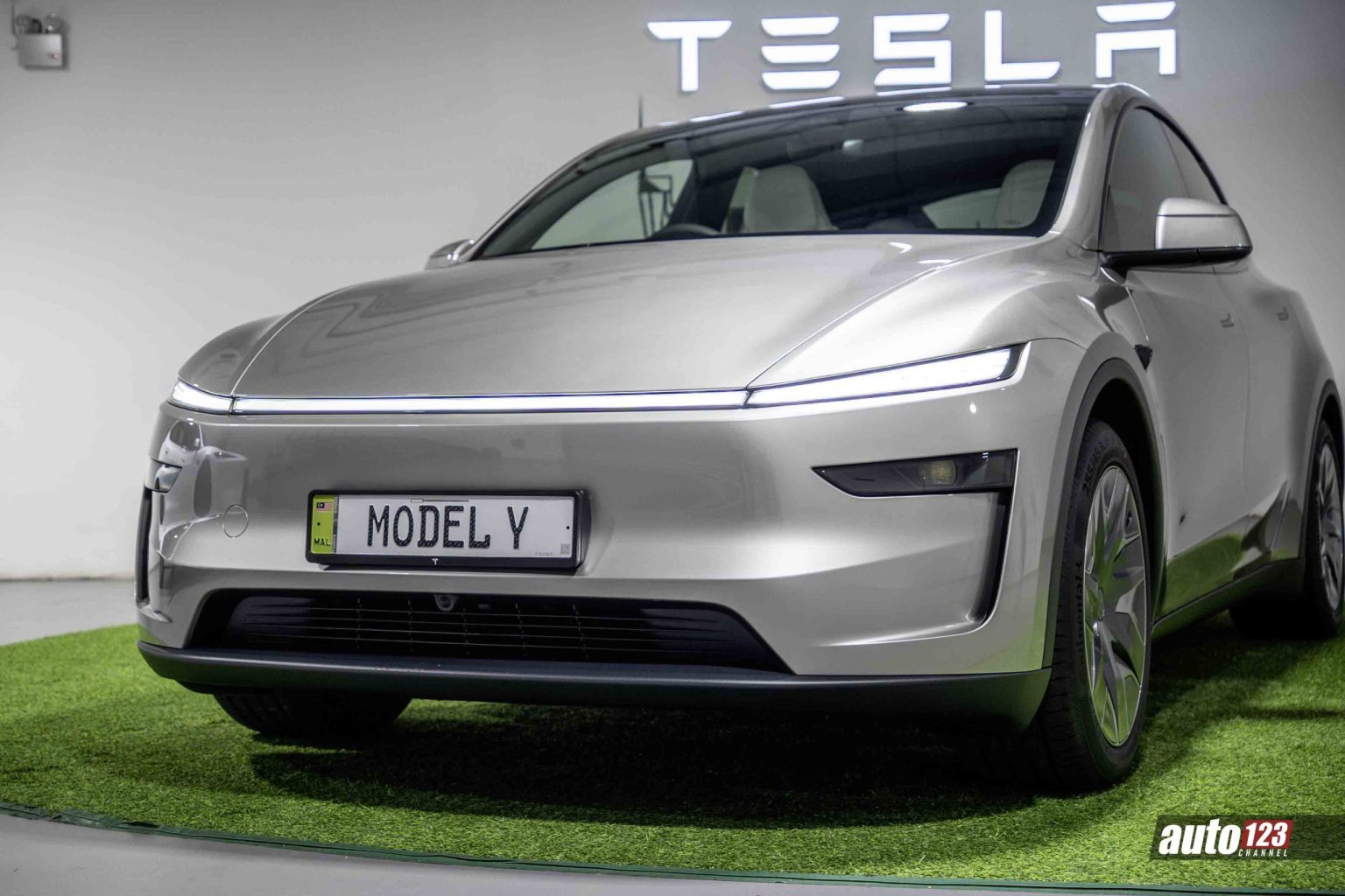 加料不加价！Tesla Model Y L 免费升级 Acceleration Boost，0-100KM/H 仅 4.5秒，售价从 ...